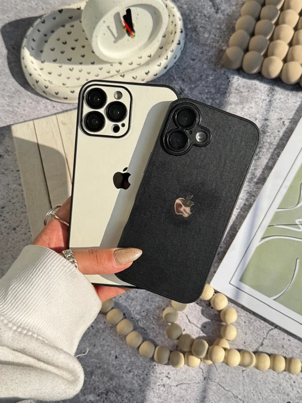 قاب گوشی آیفون 15 رنگی جنس چرم مصنوعی با لوگو فلزی رنگ: آبی، مدل: iPhone 15 - Image 4